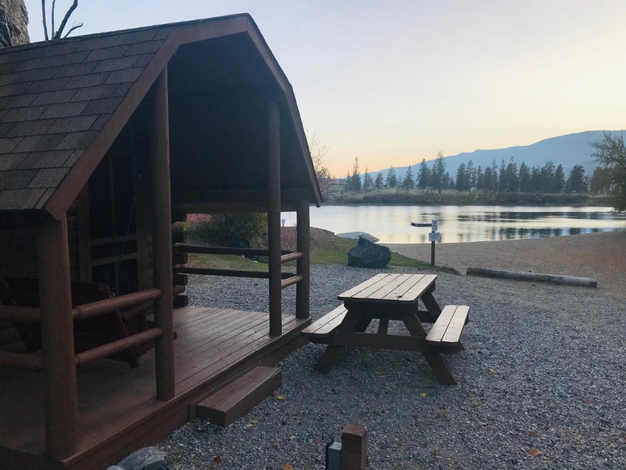 Gallagher Lake Parkbridge Hotell Okanagan-Similkameen Eksteriør bilde